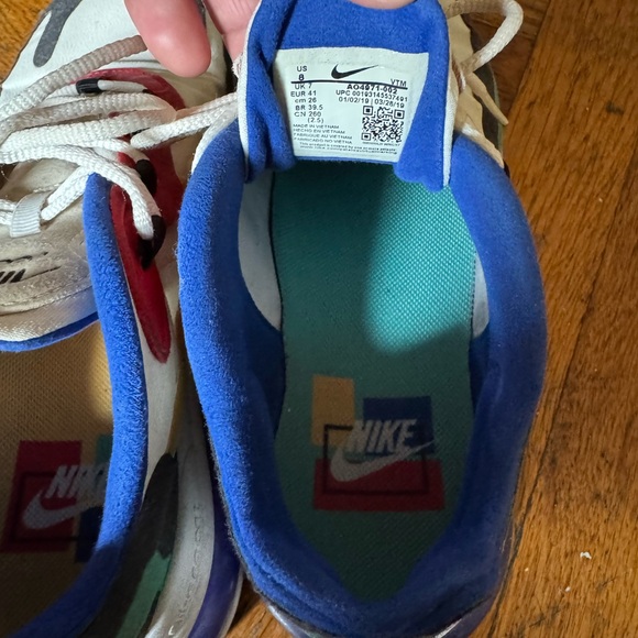 Nike - Picture 7 of 7